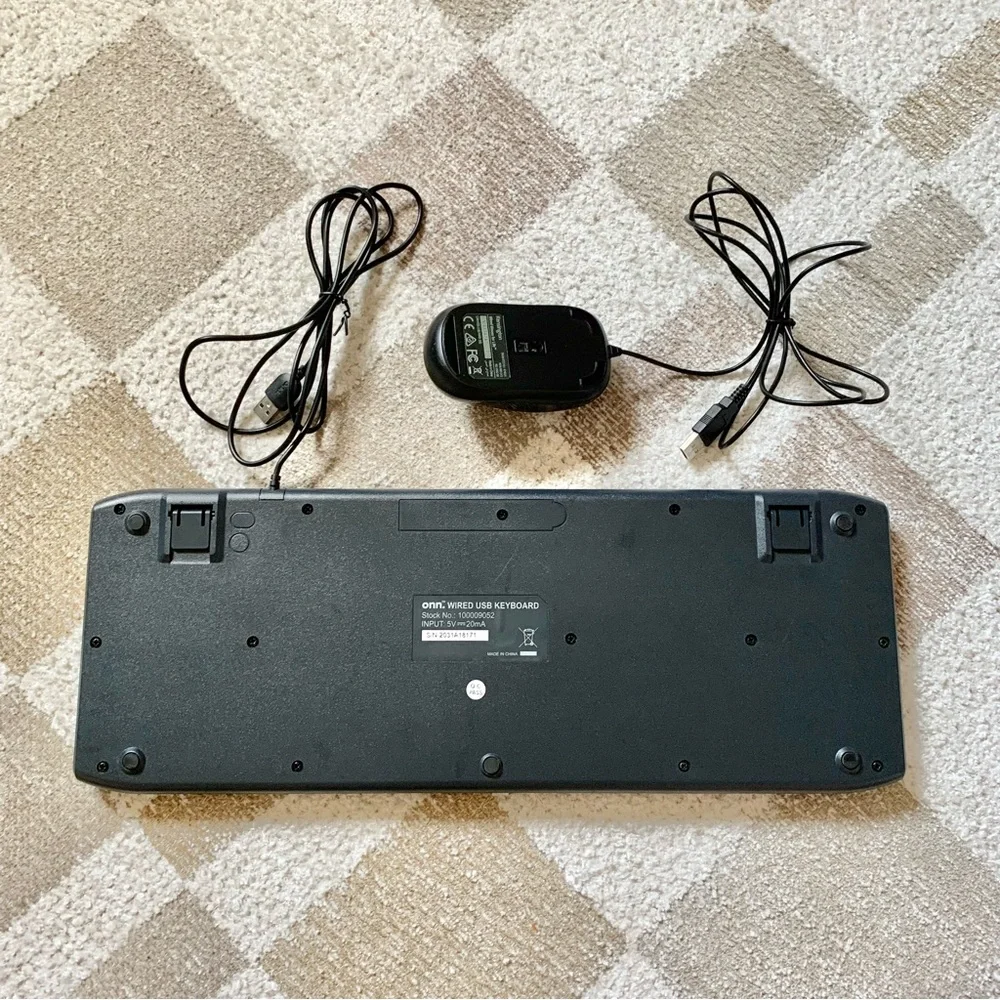 Onn Black USB Keyboard with Numbers and Kensington Black Mouse